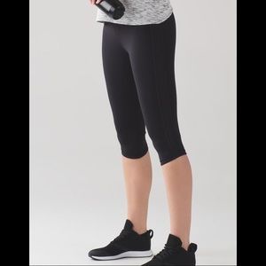 Lululemon NWT Squad Goals Crop Leggings Size 6
